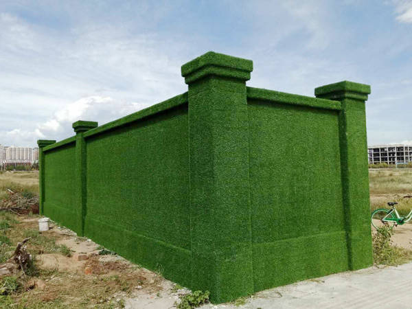 工程圍擋草坪